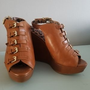 Jessica Simpson wedges